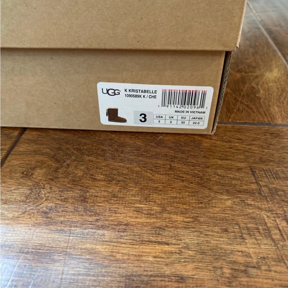 Ugg Kristabelle girls boots - Picture 5 of 5